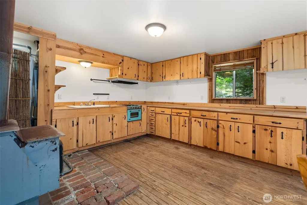 133 Hinkle Tinkle Packwood WA 98361