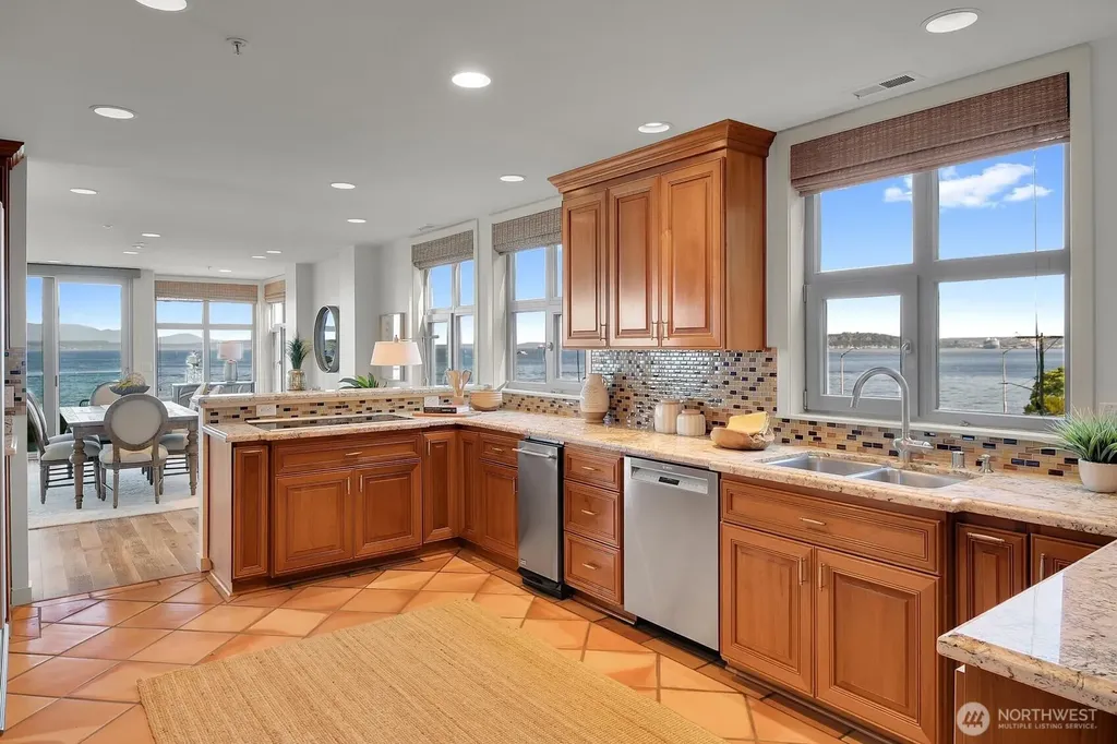 1374 Alki Avenue SW Seattle WA 98116