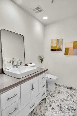 1374 Alki Avenue SW Seattle WA 98116