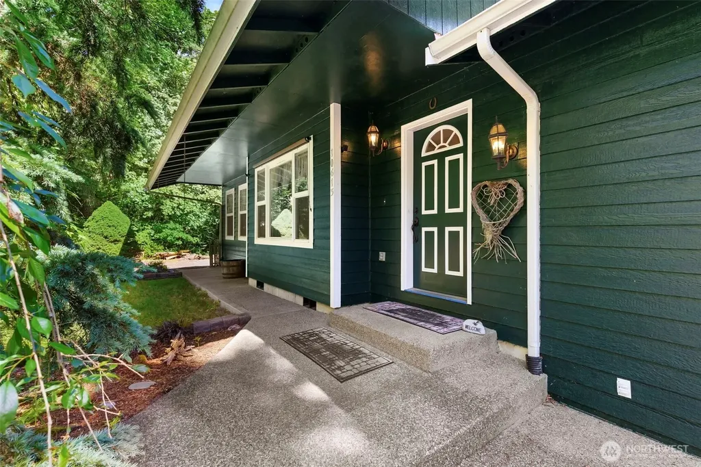 10615 135th Avenue NW Gig Harbor WA 98329