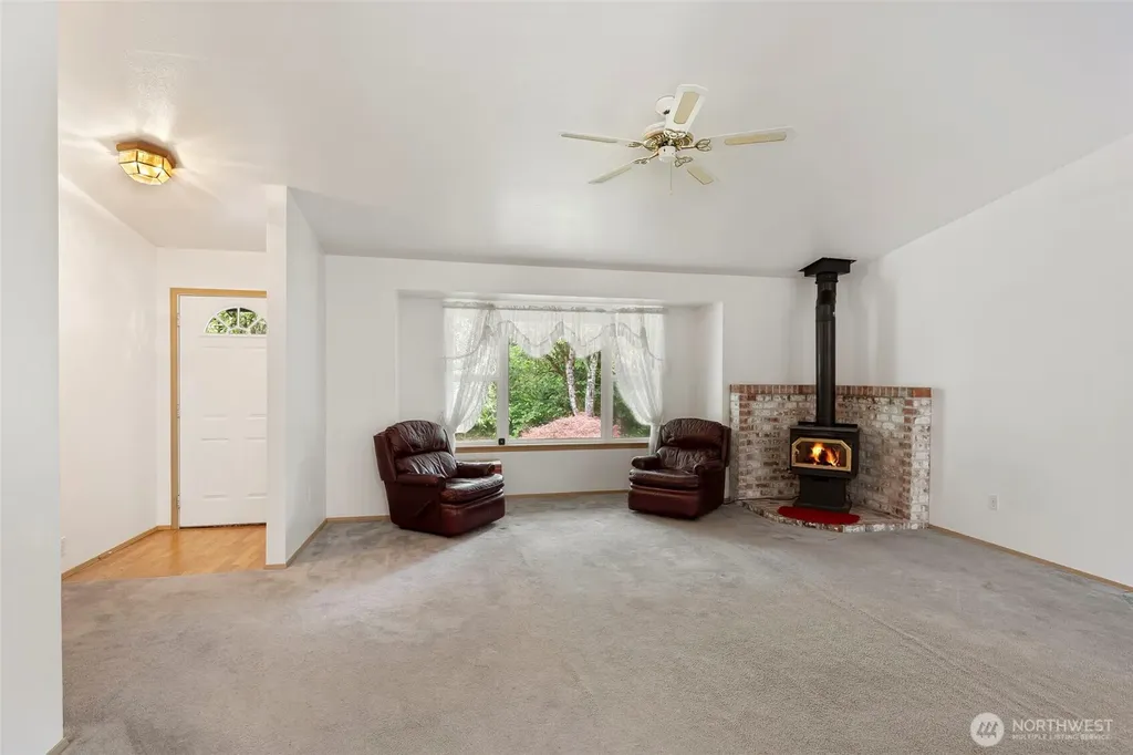 10615 135th Avenue NW Gig Harbor WA 98329