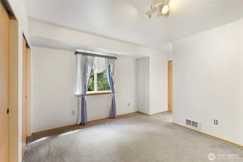 10615 135th Avenue NW Gig Harbor WA 98329