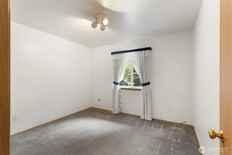 10615 135th Avenue NW Gig Harbor WA 98329