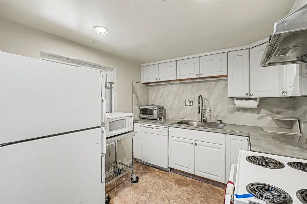 11557 8th Avenue NE Seattle WA 98125