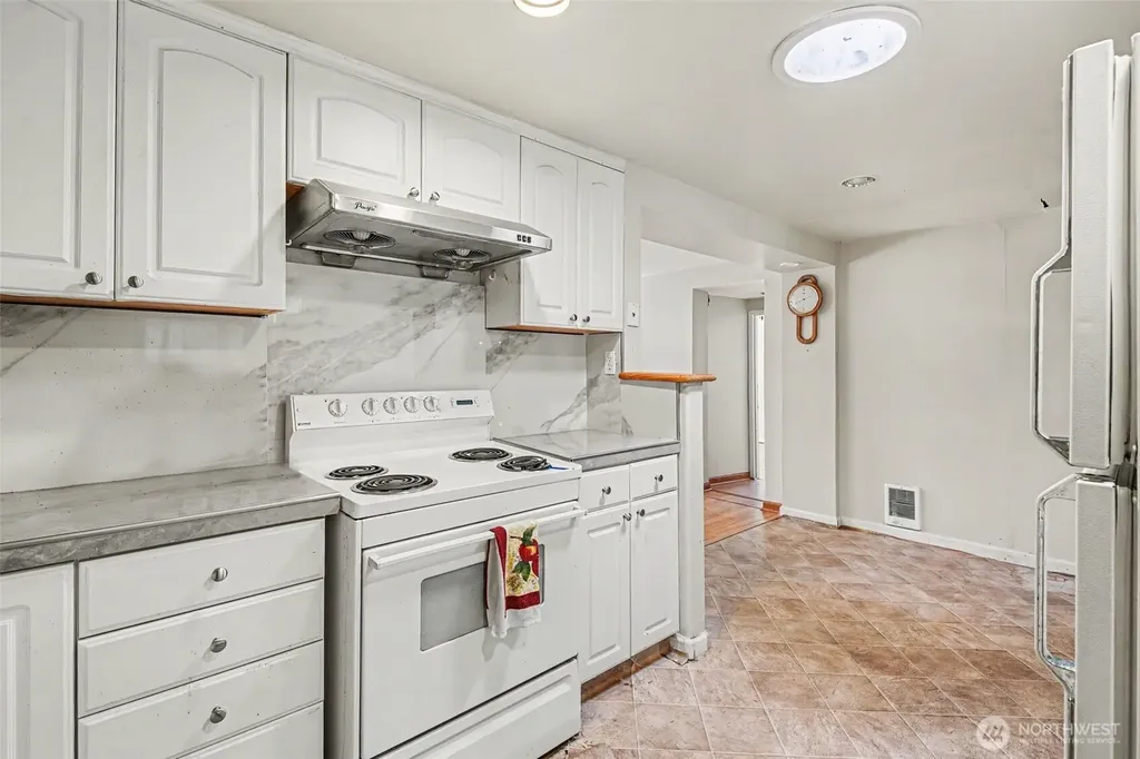 11557 8th Avenue NE Seattle WA 98125