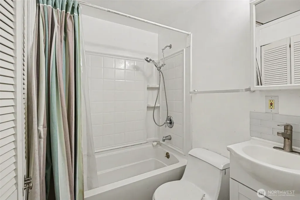 11557 8th Avenue NE Seattle WA 98125