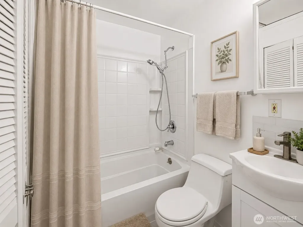 11557 8th Avenue NE Seattle WA 98125