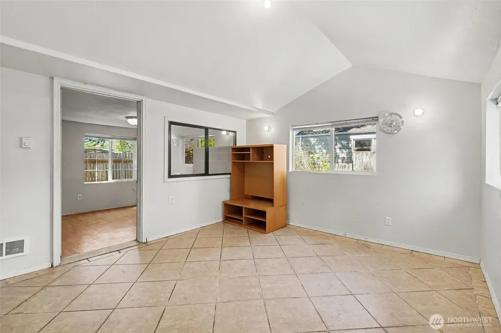 11557 8th Avenue NE Seattle WA 98125