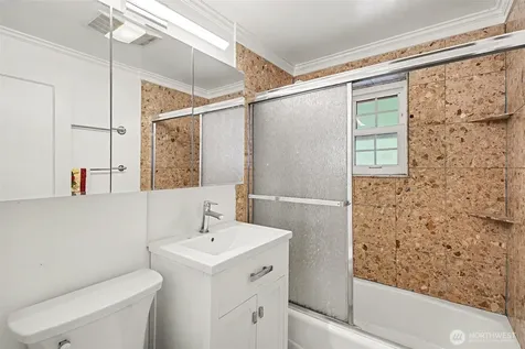 11557 8th Avenue NE Seattle WA 98125
