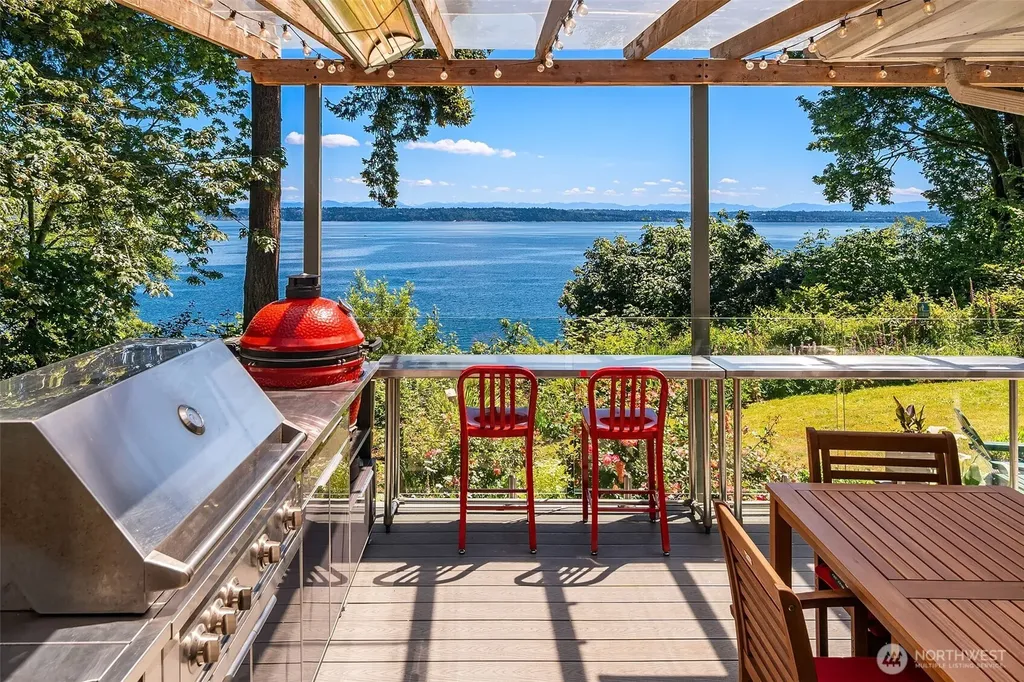 21206 SW Tramp Harbor Road Vashon WA 98070
