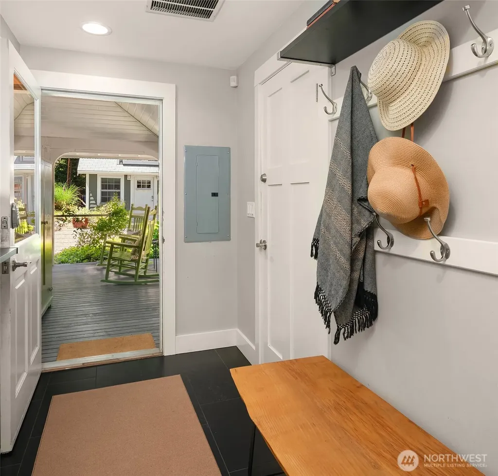 21206 SW Tramp Harbor Road Vashon WA 98070