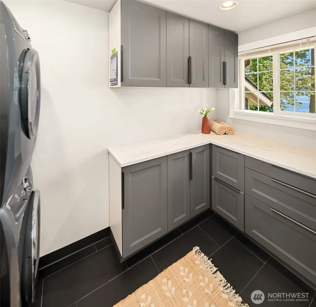 21206 SW Tramp Harbor Road Vashon WA 98070