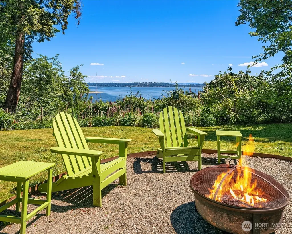 21206 SW Tramp Harbor Road Vashon WA 98070