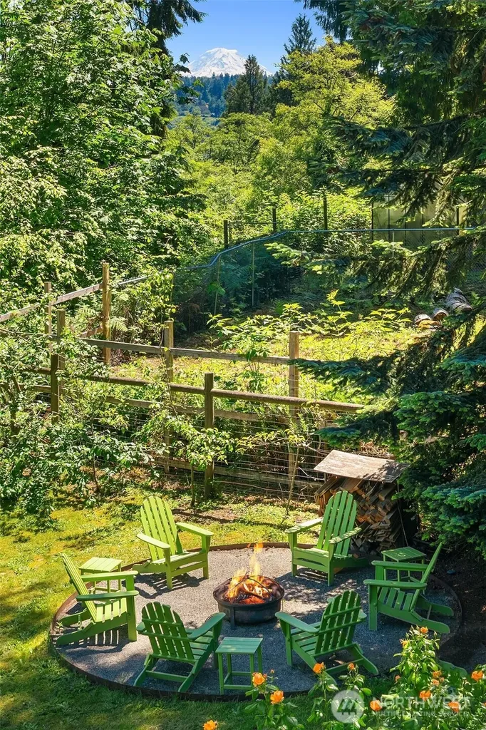 21206 SW Tramp Harbor Road Vashon WA 98070