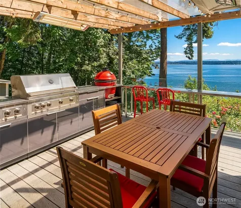 21206 SW Tramp Harbor Road Vashon WA 98070
