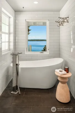 21206 SW Tramp Harbor Road Vashon WA 98070
