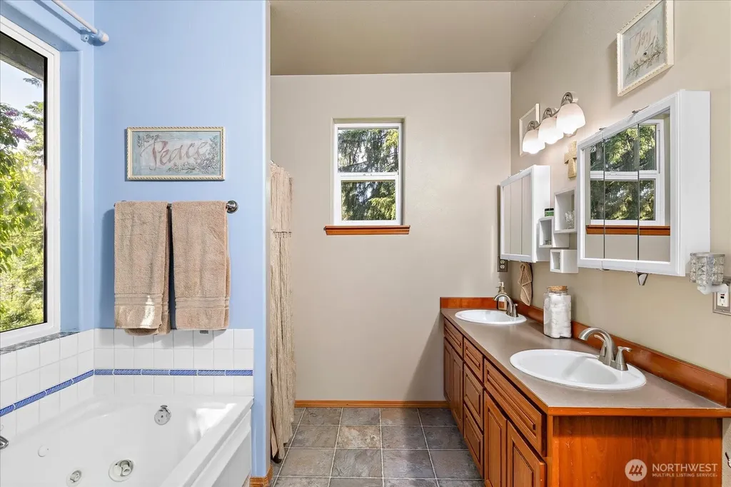 6131 152nd Avenue NE Lake Stevens WA 98258