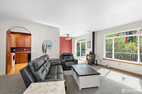 6131 152nd Avenue NE Lake Stevens WA 98258