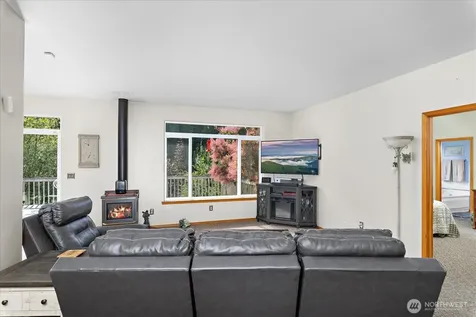 6131 152nd Avenue NE Lake Stevens WA 98258