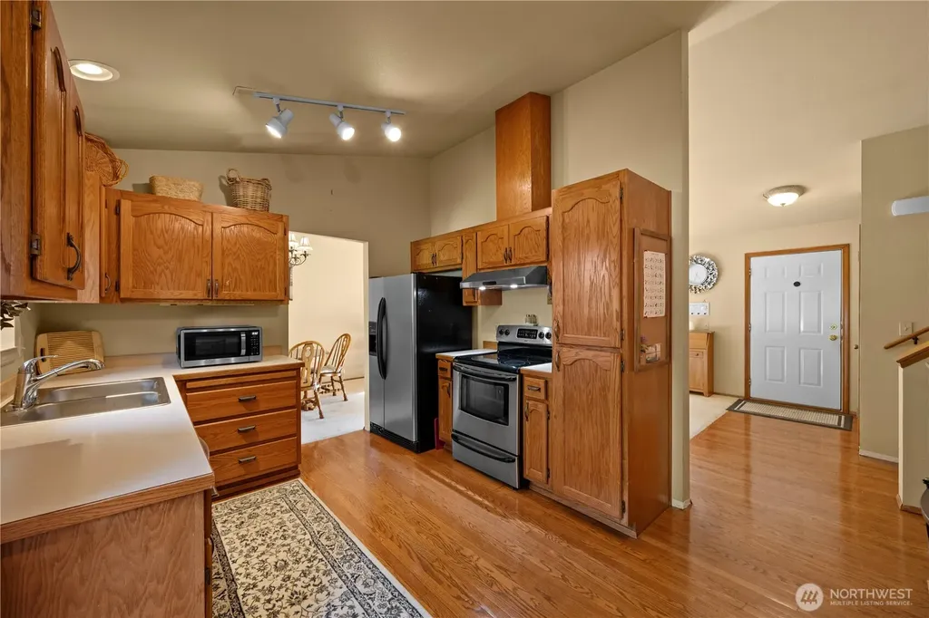 2711 148th Street SW Lynnwood WA 98087