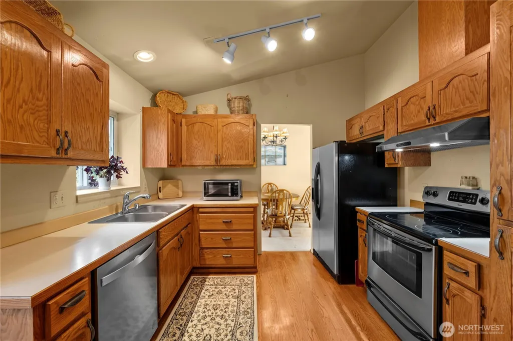 2711 148th Street SW Lynnwood WA 98087