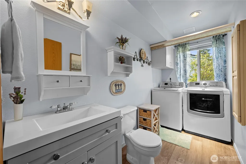 2711 148th Street SW Lynnwood WA 98087