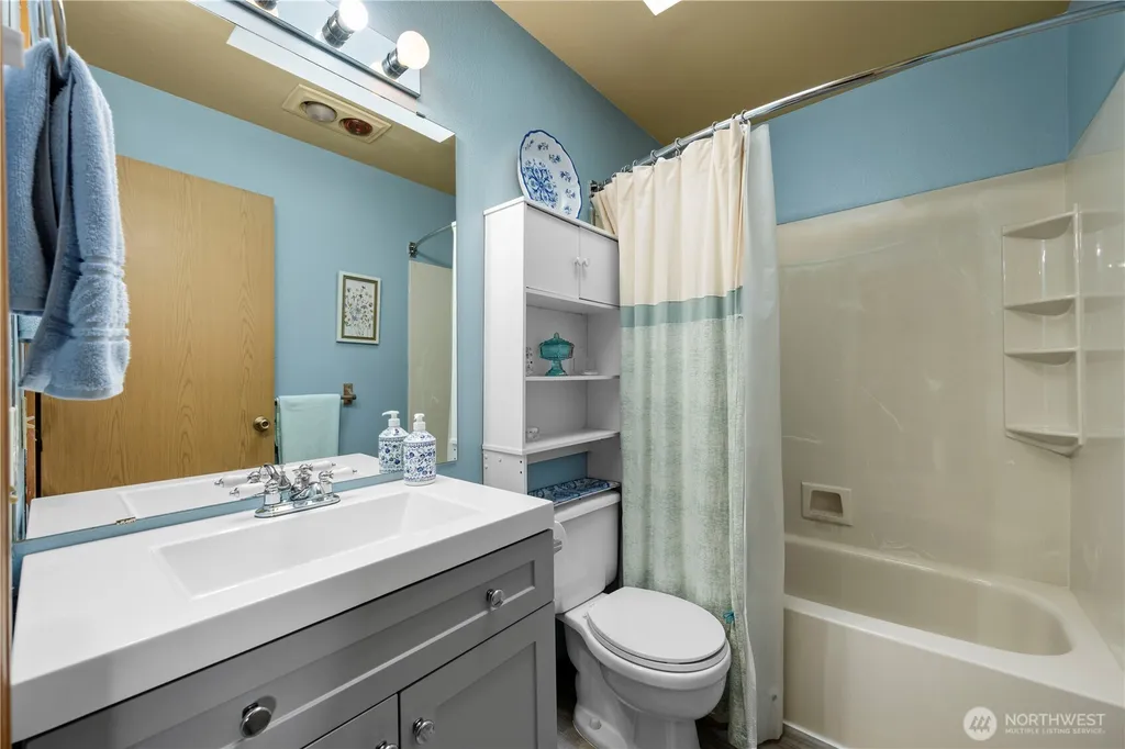 2711 148th Street SW Lynnwood WA 98087