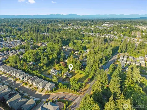 2711 148th Street SW Lynnwood WA 98087