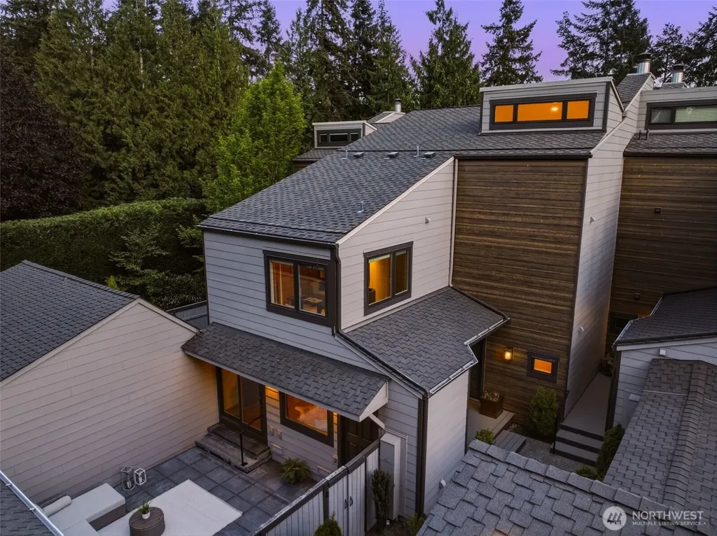 10327 NE 19th Place Bellevue WA 98004