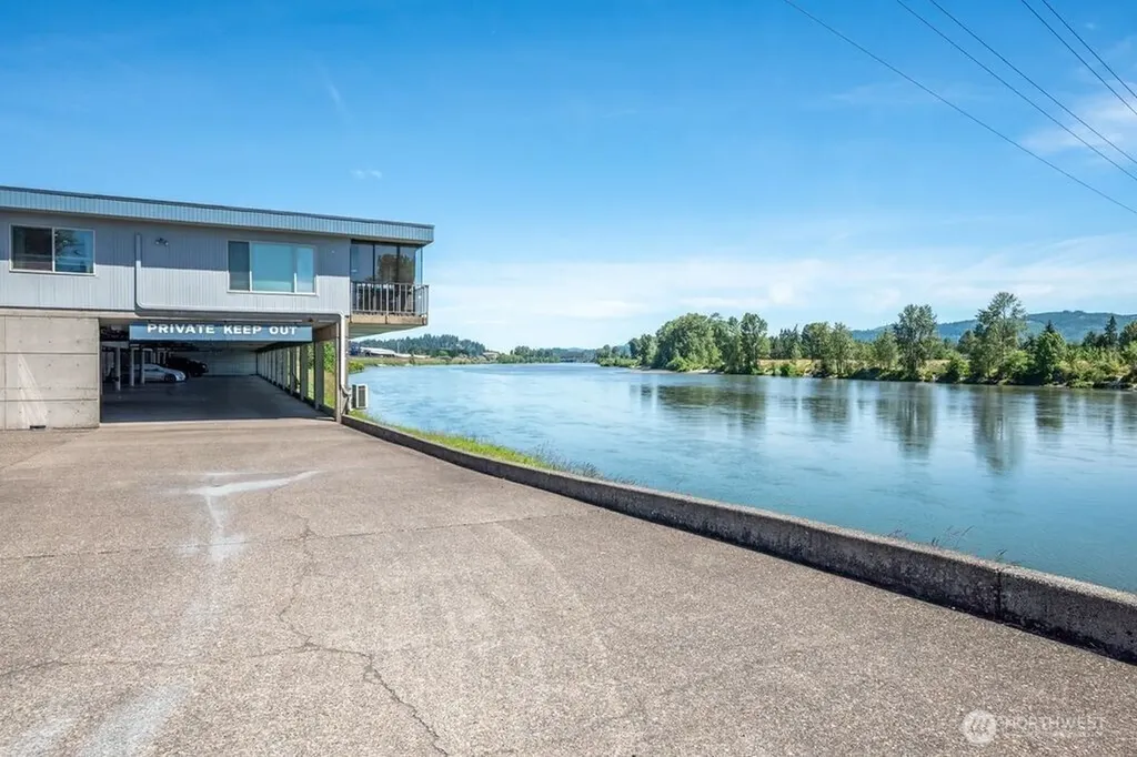 745 Marine View Drive Longview WA 98632