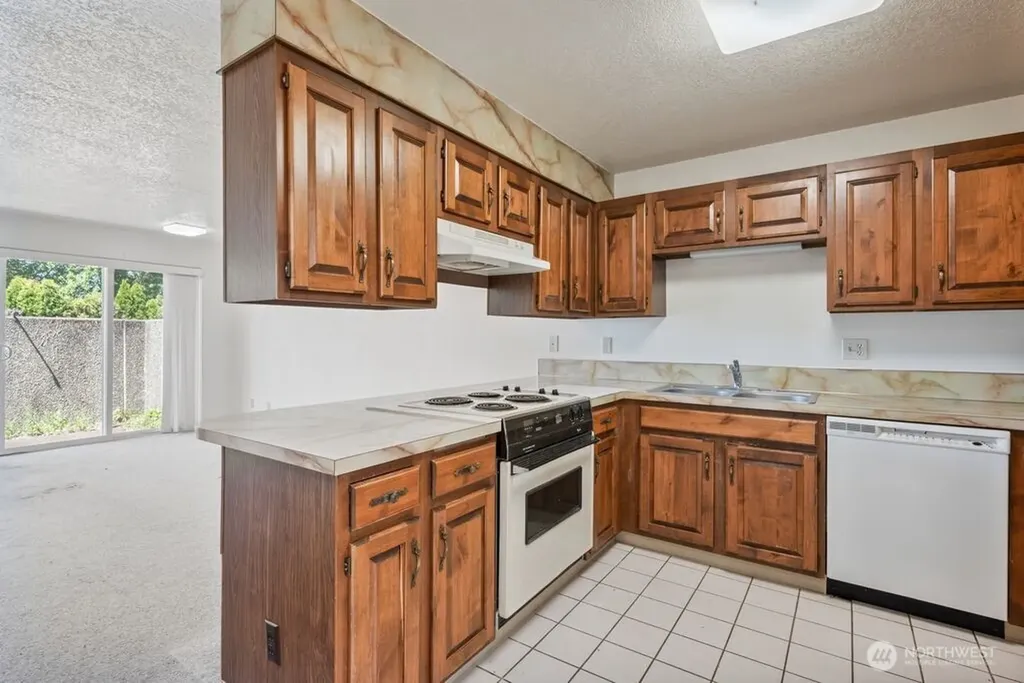 745 Marine View Drive Longview WA 98632