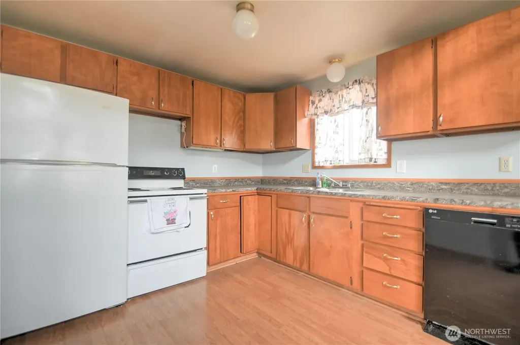 1205 Fairwood Court St SW Ocean Shores WA 98569