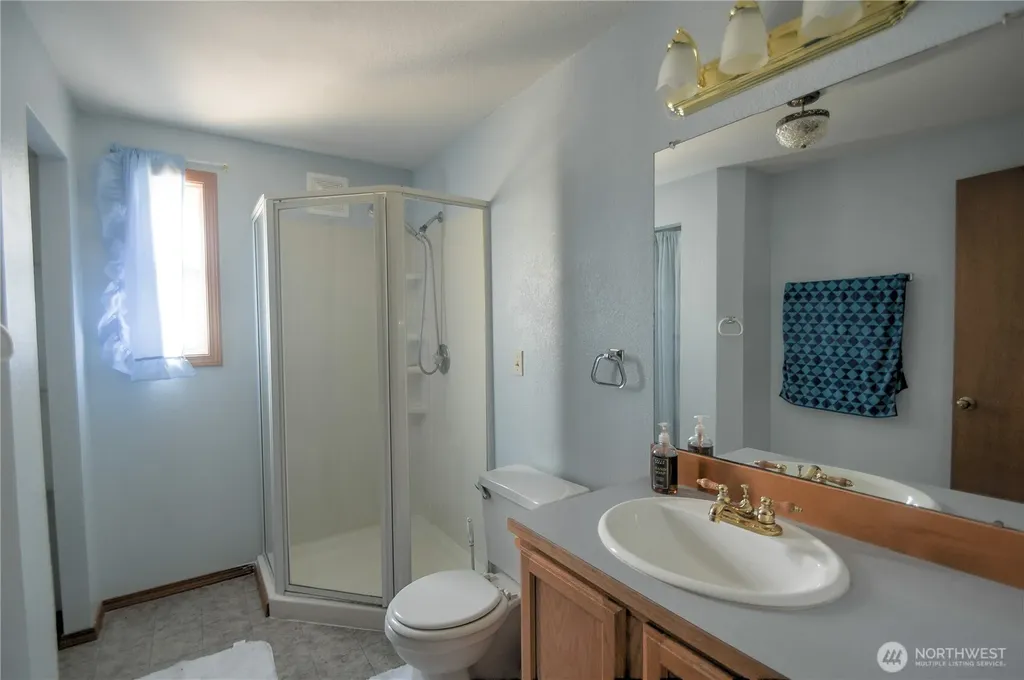 1205 Fairwood Court St SW Ocean Shores WA 98569