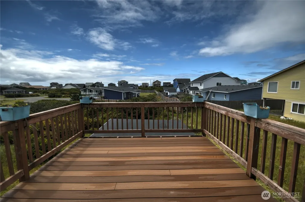 1205 Fairwood Court St SW Ocean Shores WA 98569