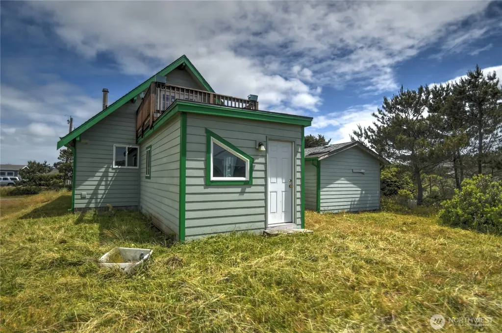 1205 Fairwood Court St SW Ocean Shores WA 98569