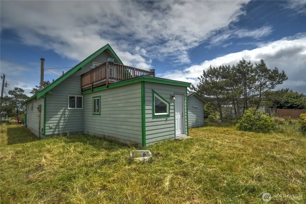 1205 Fairwood Court St SW Ocean Shores WA 98569