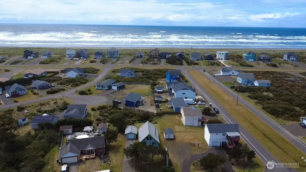 1205 Fairwood Court St SW Ocean Shores WA 98569