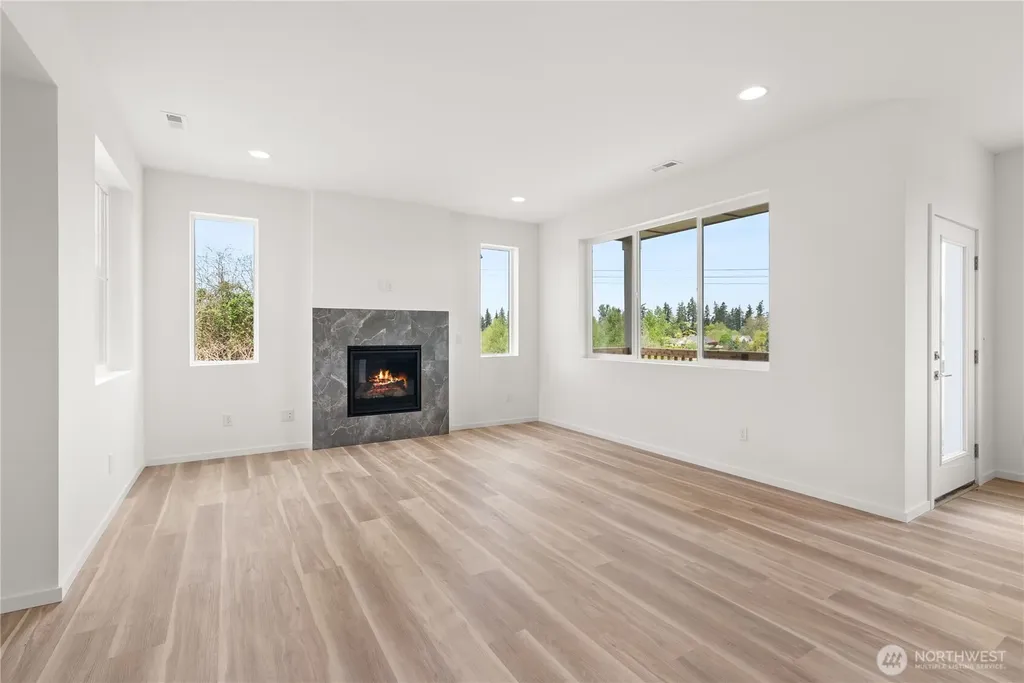 3205 219th Avenue E Lake Tapps WA 98391