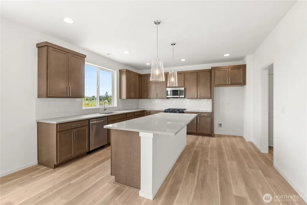 3205 219th Avenue E Lake Tapps WA 98391