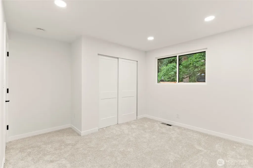 18630 SE 216th Street Renton WA 98058