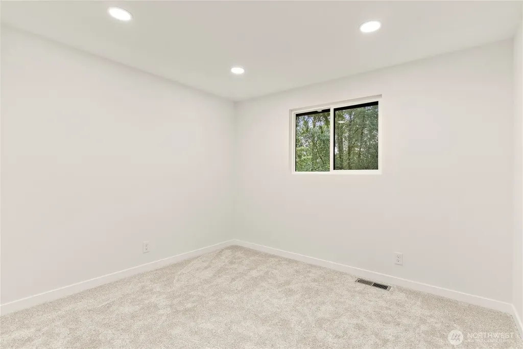 18630 SE 216th Street Renton WA 98058