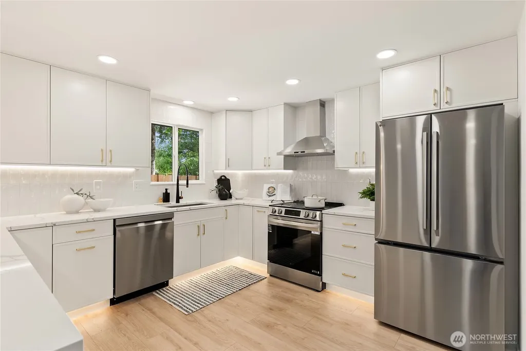 18630 SE 216th Street Renton WA 98058