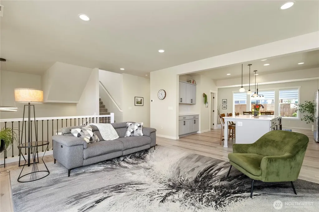 11010 Deer Trail Lane NW Silverdale WA 98383