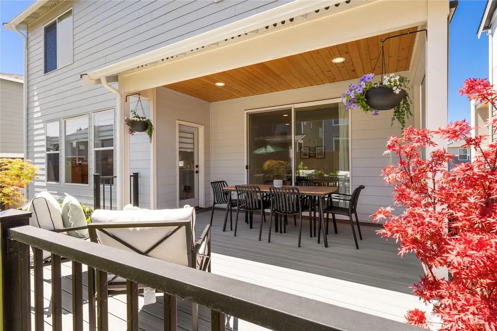 11010 Deer Trail Lane NW Silverdale WA 98383
