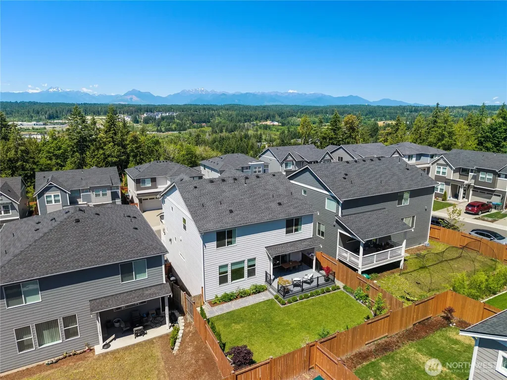 11010 Deer Trail Lane NW Silverdale WA 98383