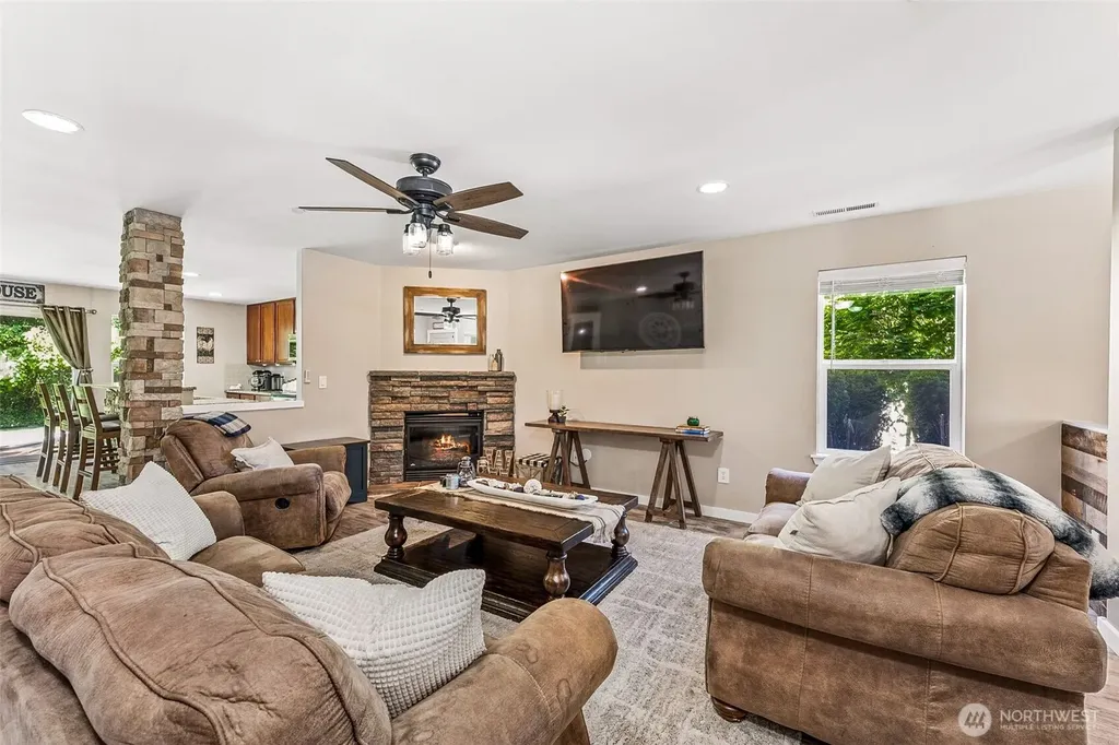 1315 Foreman Street Dupont WA 98327