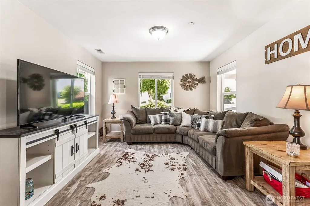 1315 Foreman Street Dupont WA 98327