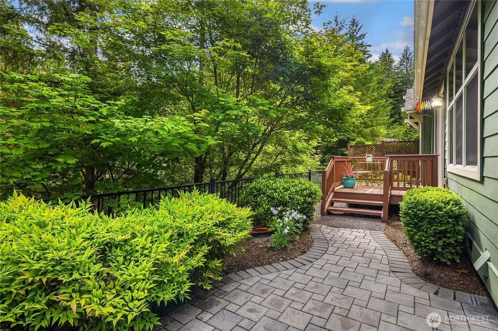 24253 NE Vine Maple Way Redmond WA 98053
