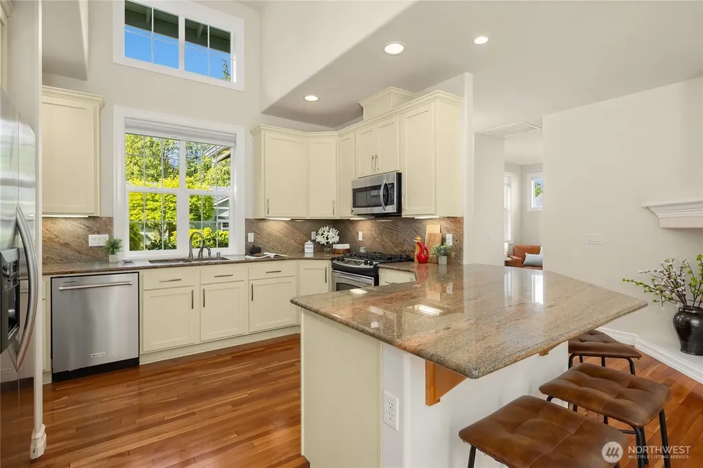 24253 NE Vine Maple Way Redmond WA 98053