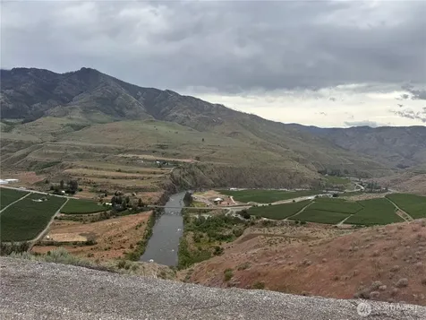 300 Buckhorn Mountain Drive Pateros WA 98846